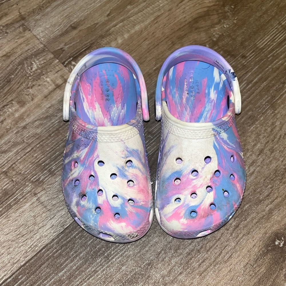 Crocs